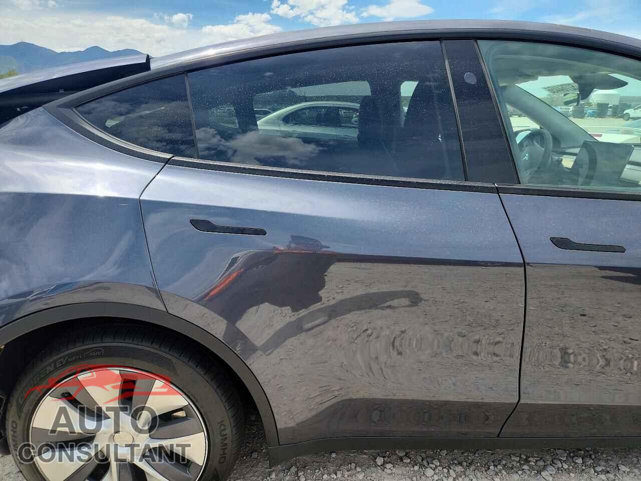 TESLA MODEL Y 2023 - 7SAYGDEE5PF893596