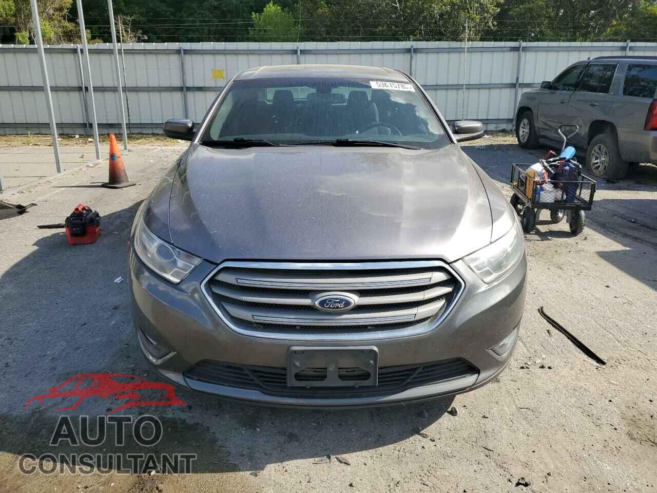 FORD TAURUS 2013 - 1FAHP2E83DG210569