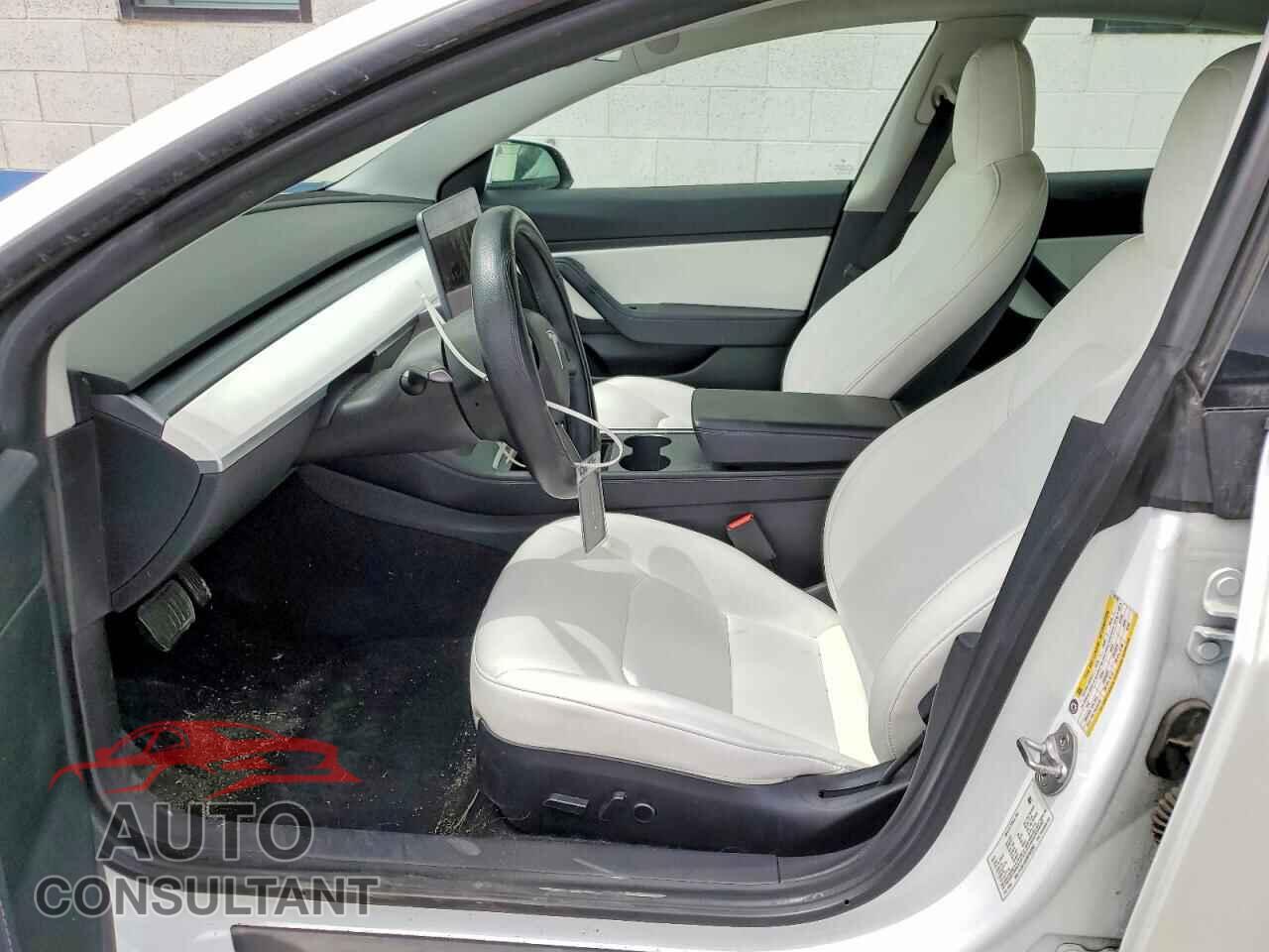 TESLA MODEL 3 2021 - 5YJ3E1EA8MF929382
