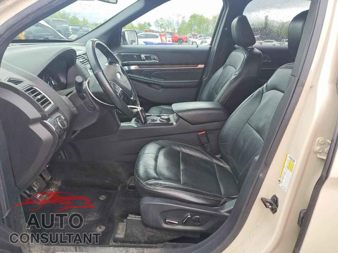 FORD EXPLORER 2018 - 1FM5K8F82JGB83854
