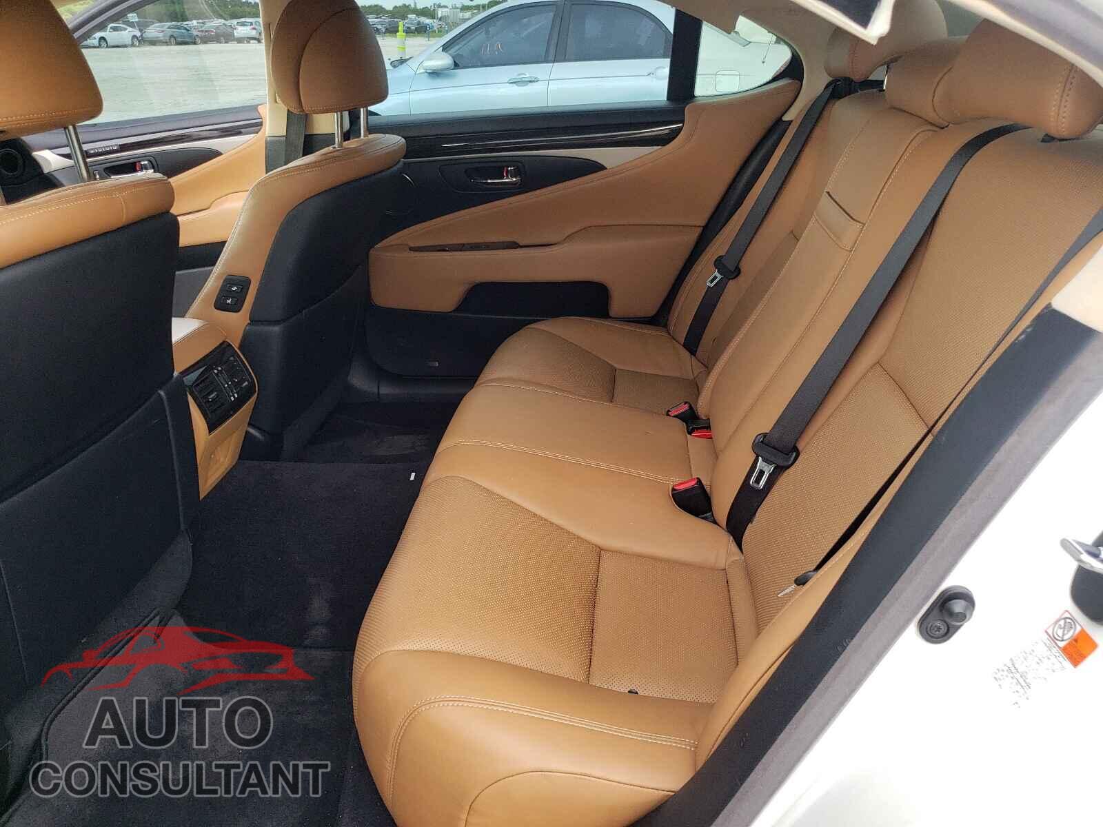LEXUS LS460 2017 - JTHGL5EF3H5057368