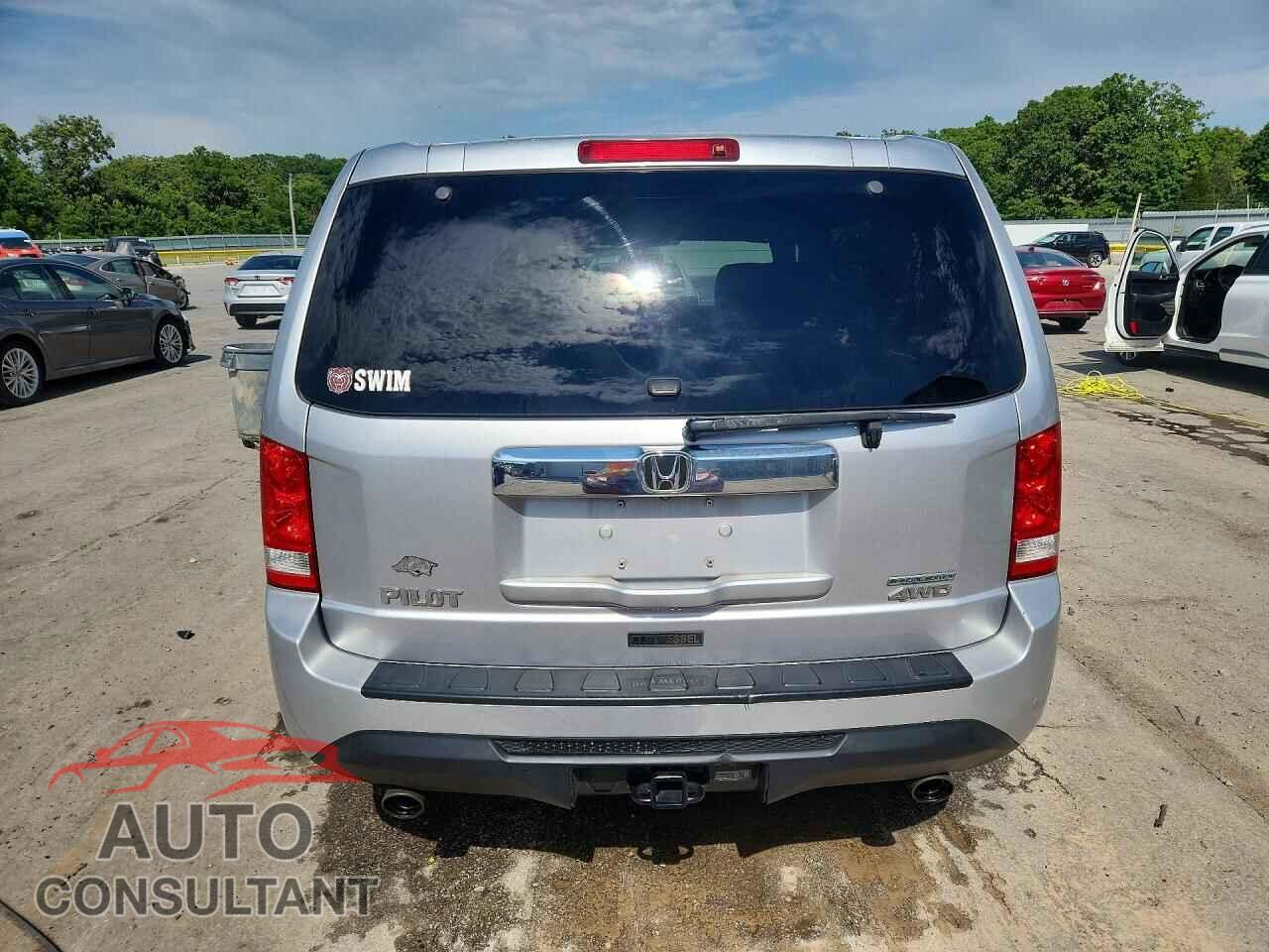 HONDA PILOT 2015 - 5FNYF4H33FB067578