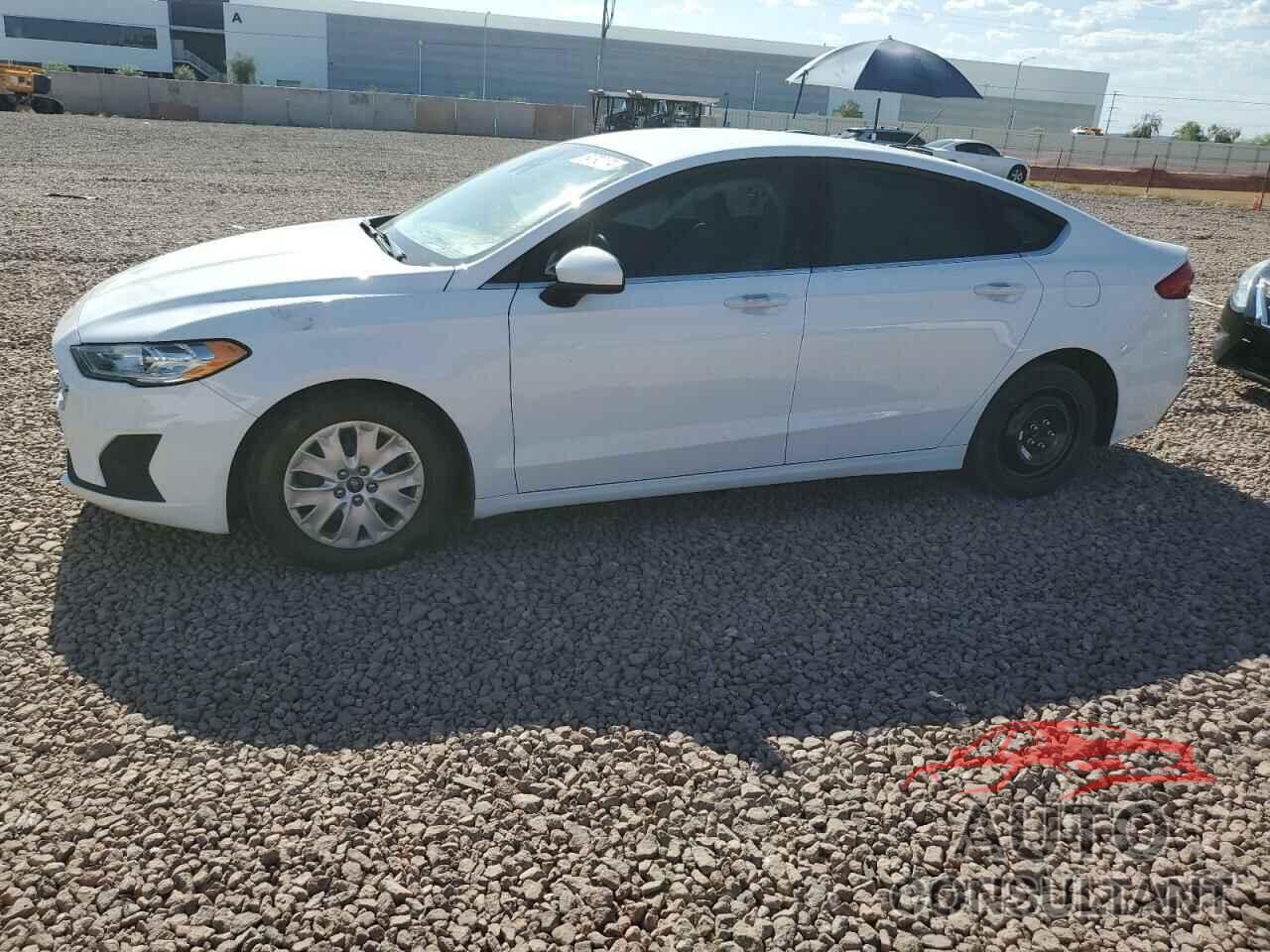 FORD FUSION 2019 - 3FA6P0G75KR201247