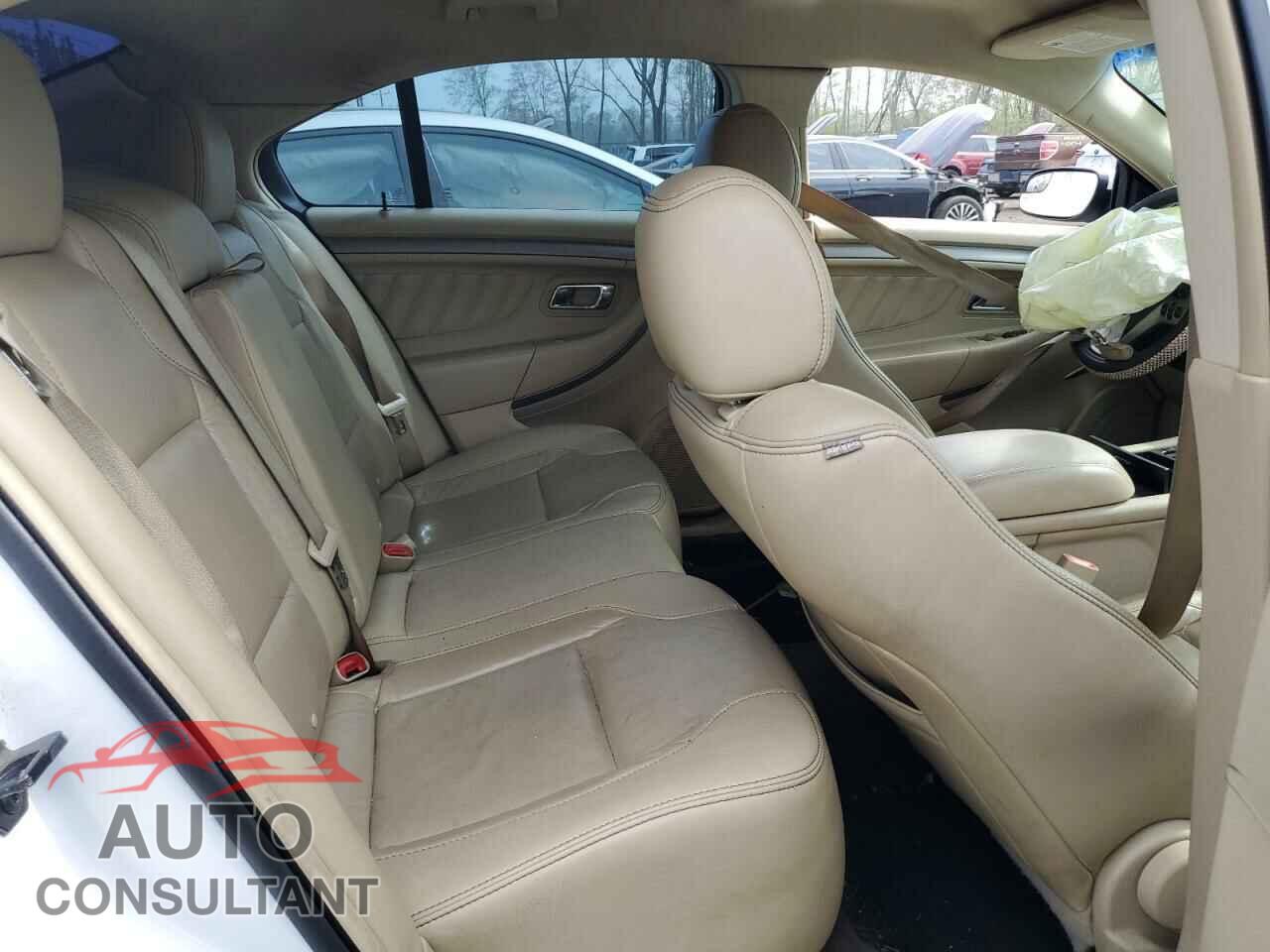 FORD TAURUS 2015 - 1FAHP2E83FG189225