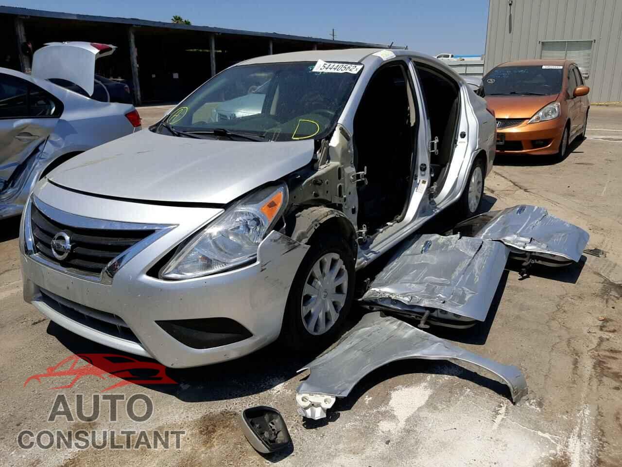 NISSAN VERSA 2017 - 3N1CN7AP3HL850547
