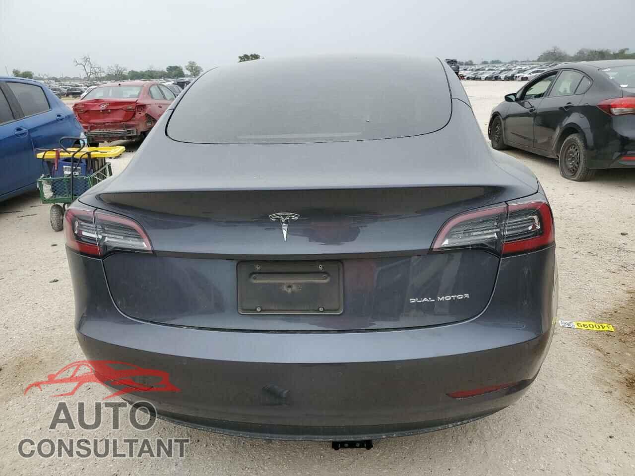 TESLA MODEL 3 2021 - 5YJ3E1EB8MF019577