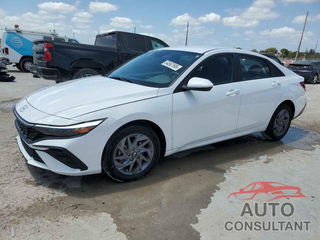 HYUNDAI ELANTRA 2024 - KMHLM4DGXRU798539