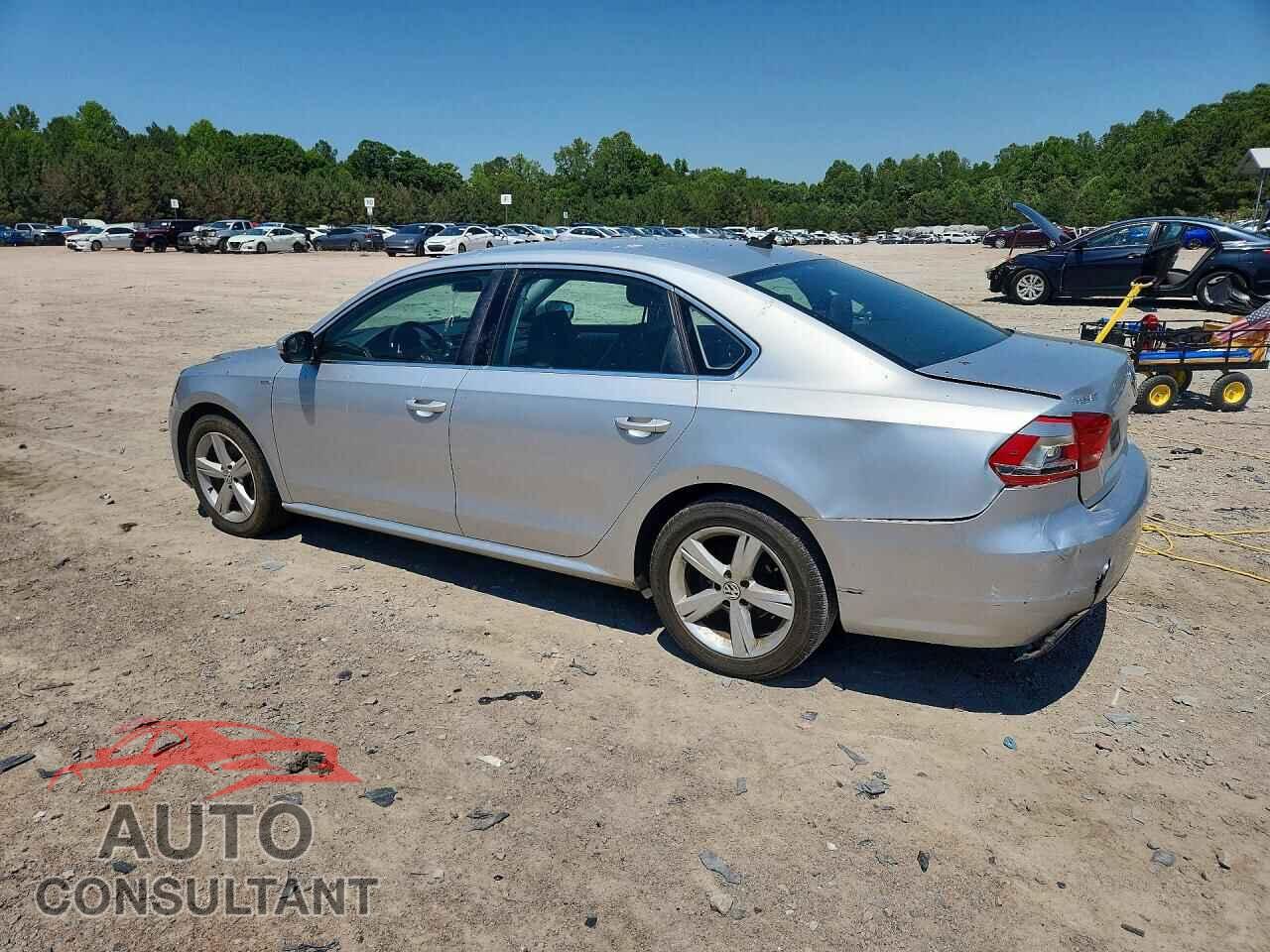 VOLKSWAGEN PASSAT 2014 - 1VWAT7A32EC048695