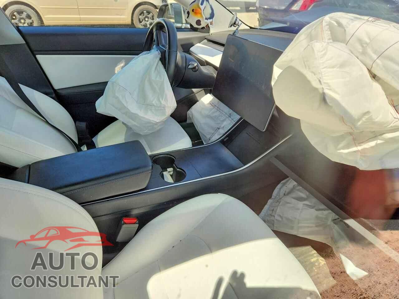 TESLA MODEL 3 2019 - 5YJ3E1EA4KF322585