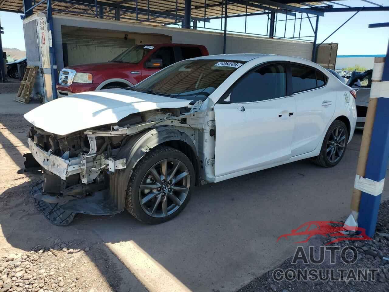 MAZDA 3 2018 - 3MZBN1V35JM269982