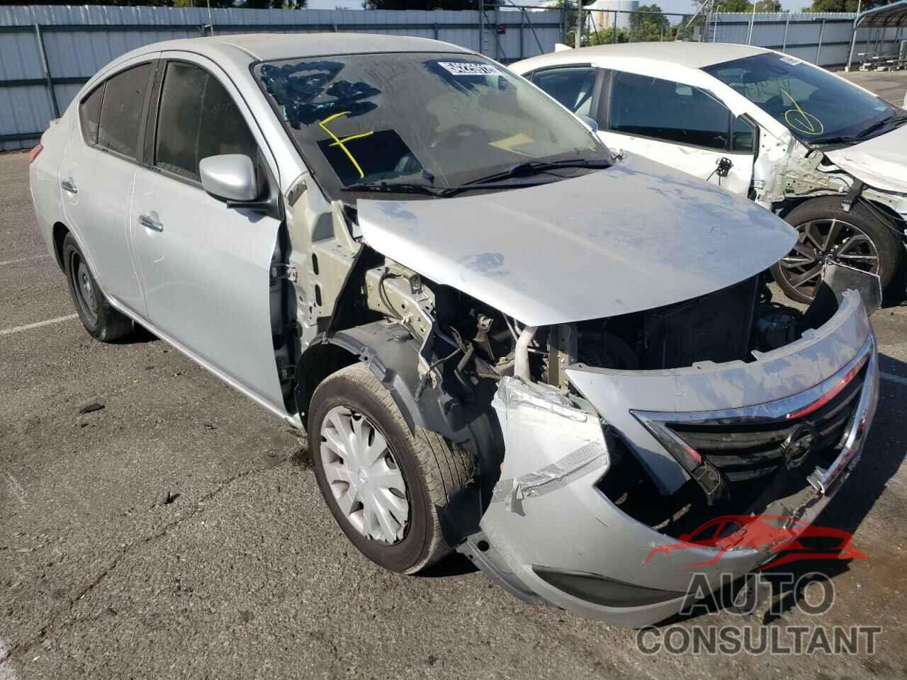 NISSAN VERSA 2018 - 3N1CN7AP2JL834104