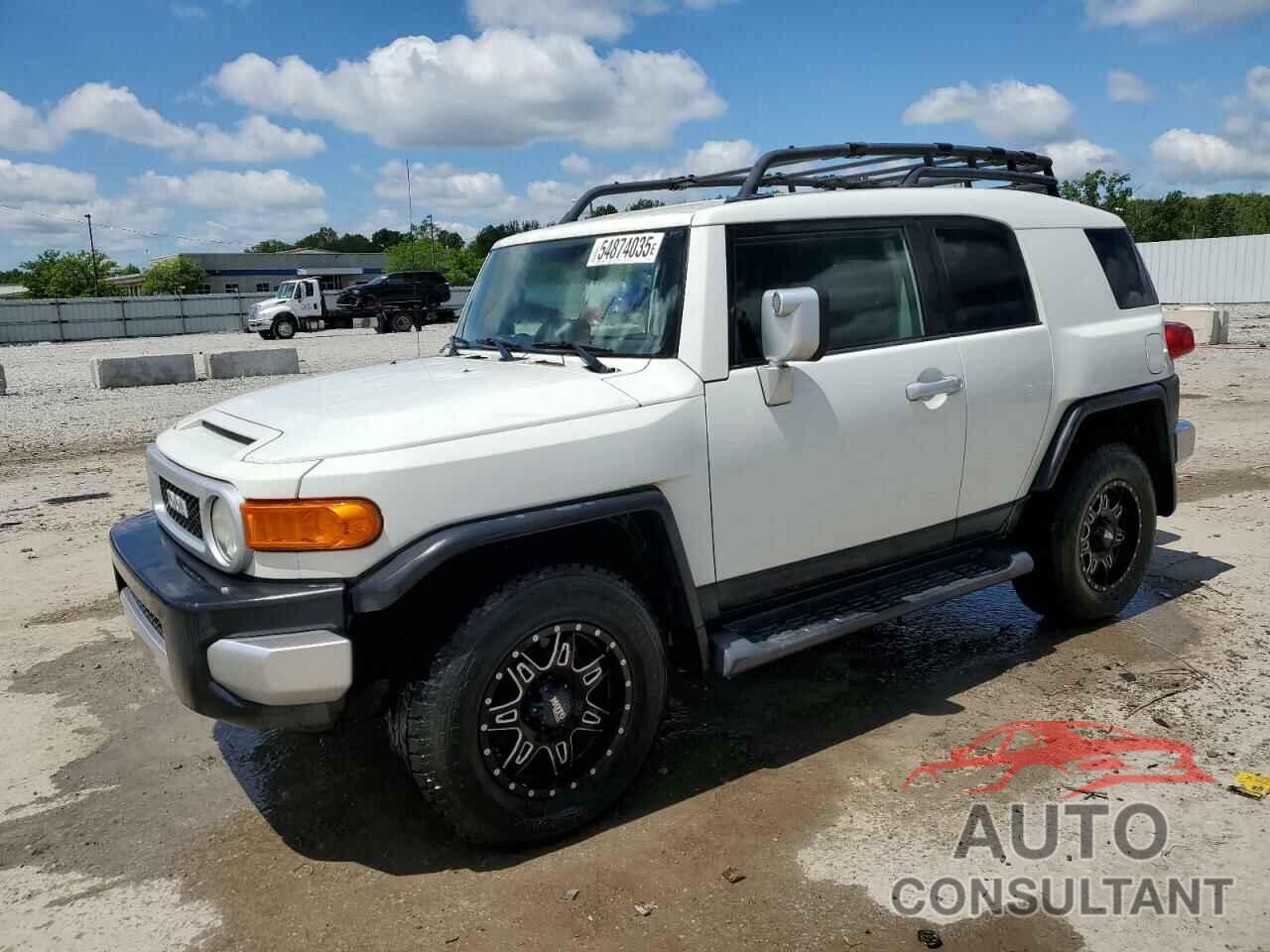 TOYOTA FJ CRUISER 2011 - JTEBU4BF2BK103056