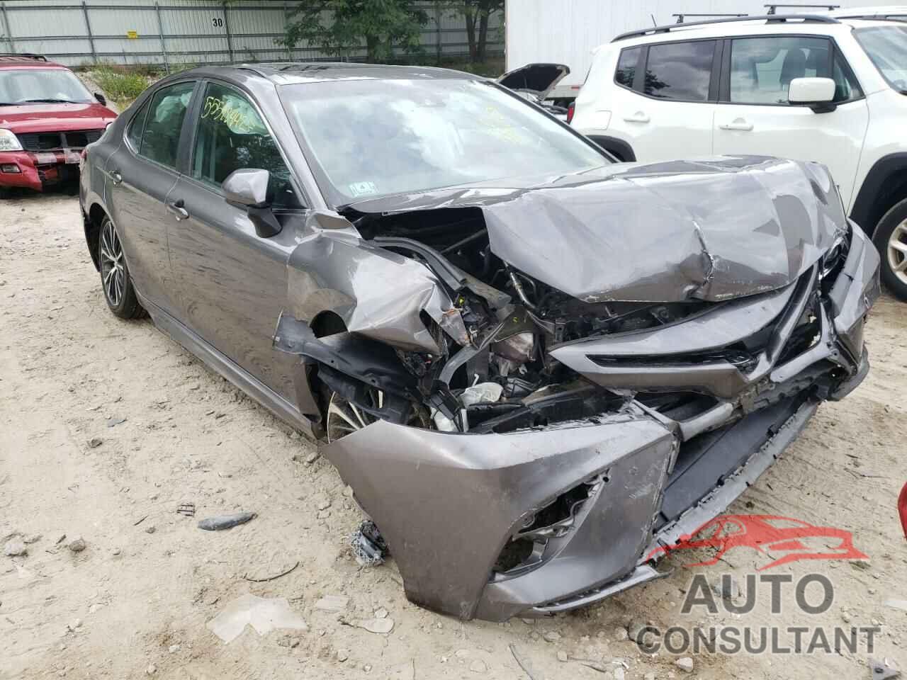 TOYOTA CAMRY 2018 - 4T1B11HK1JU577692