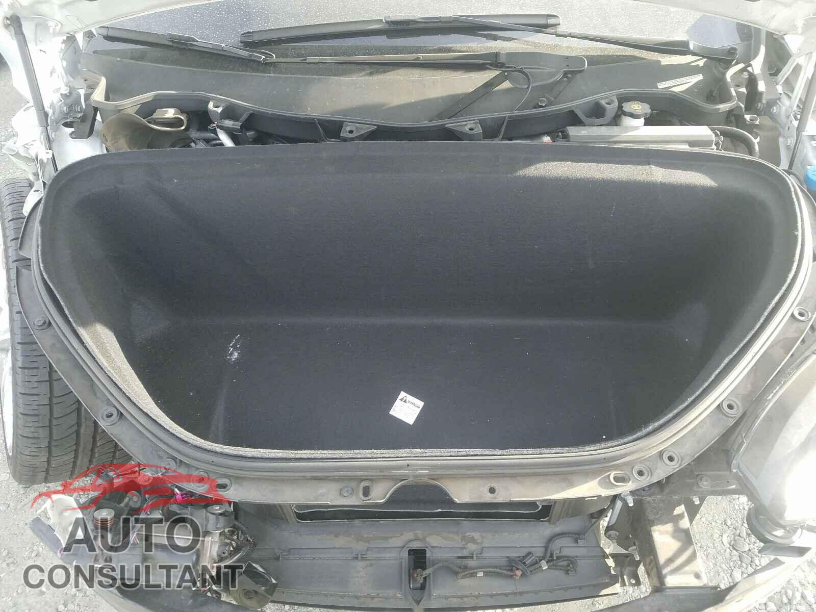TESLA MODEL X 2017 - 5YJXCAE21HF044172