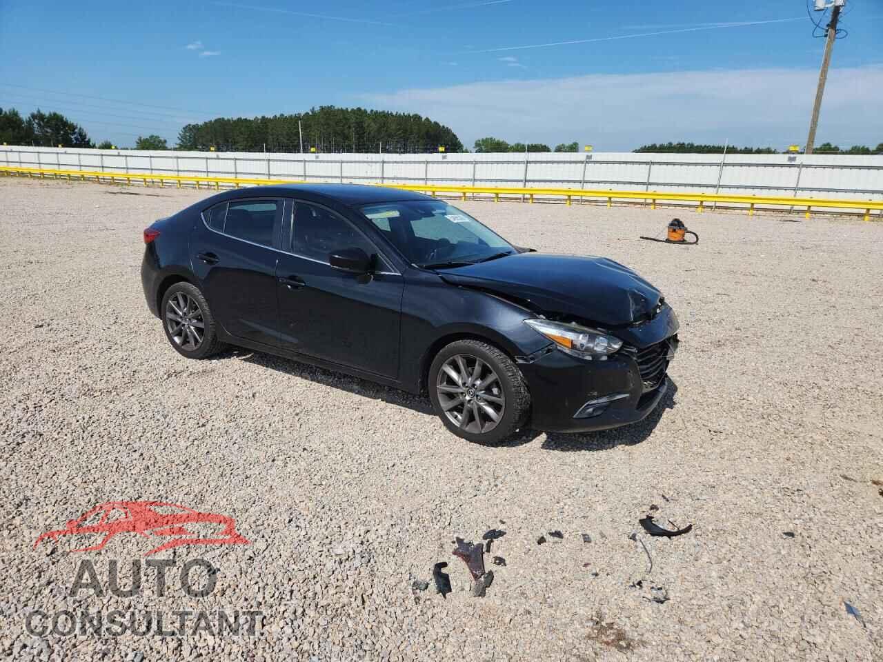MAZDA 3 2018 - 3MZBN1V39JM166399