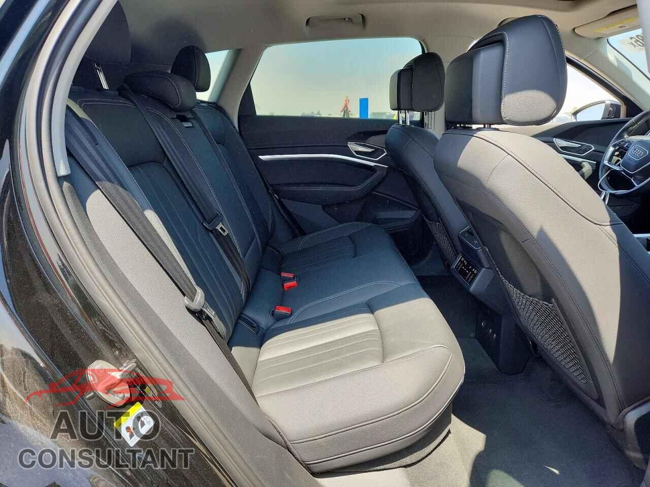 AUDI E-TRON 2021 - WA1AAAGE6MB024641