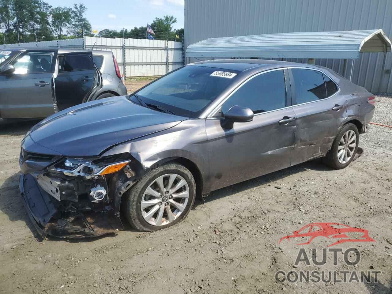 TOYOTA CAMRY 2018 - 4T1B11HK2JU647751