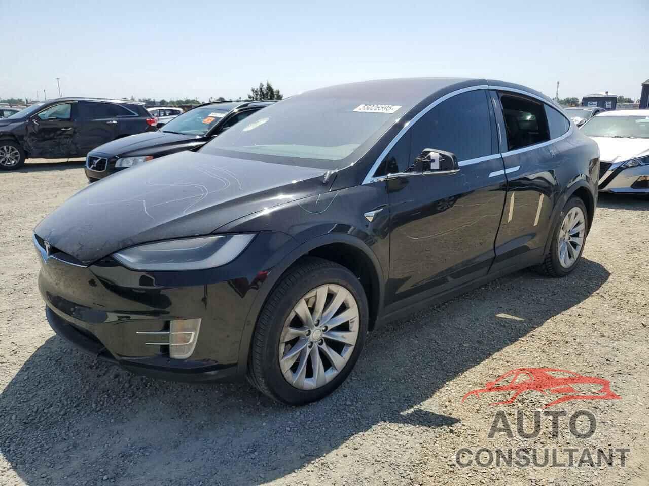 TESLA MODEL X 2018 - 5YJXCAE28JF090829