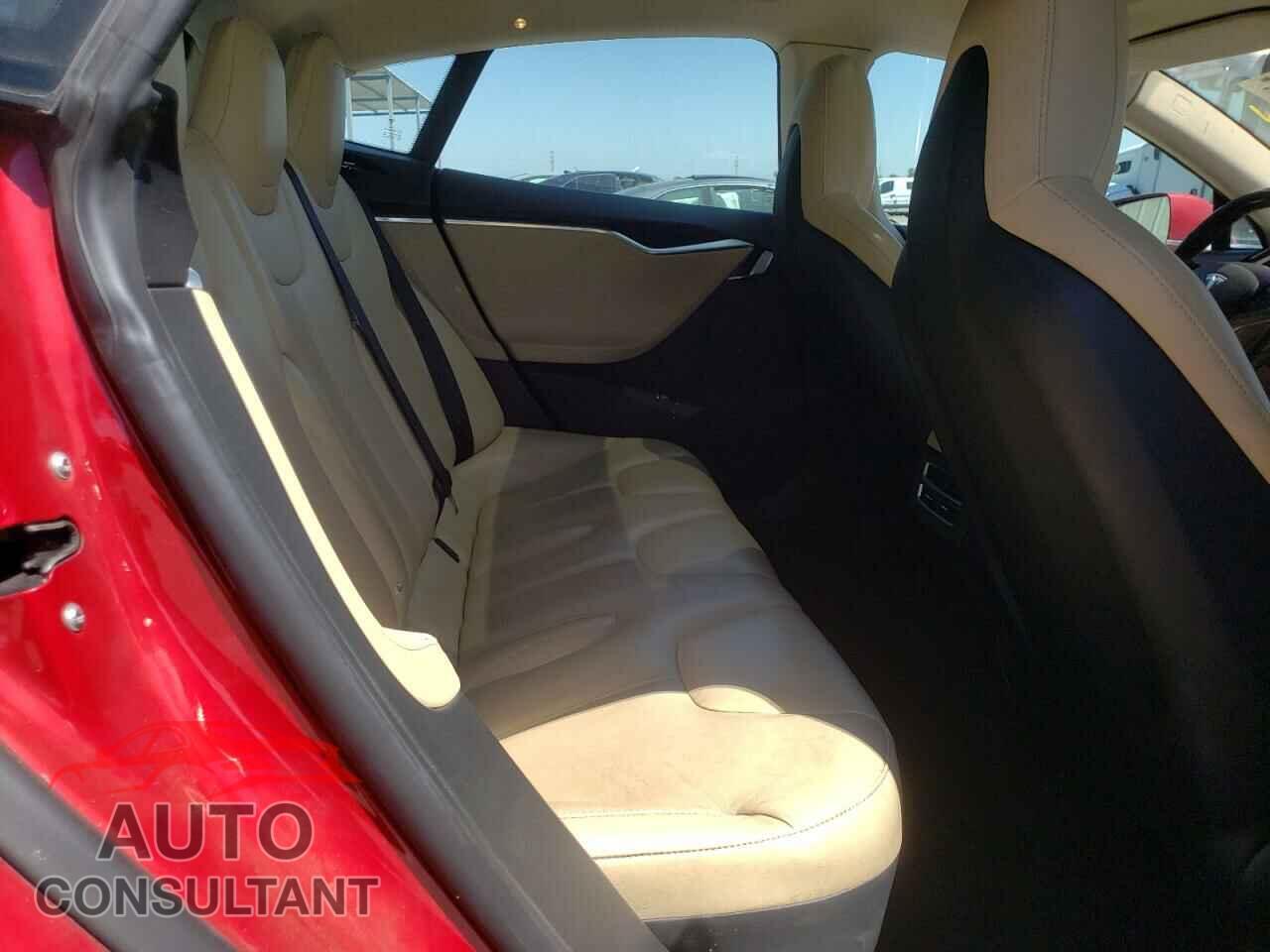 TESLA MODEL S 2015 - 5YJSA1H2XFFP70864