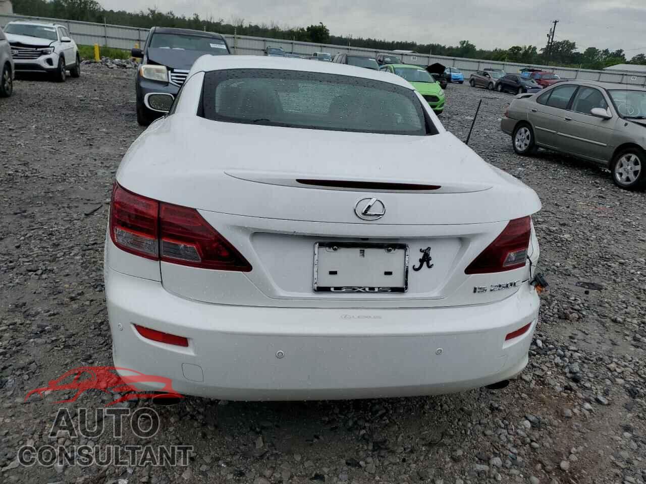 LEXUS IS 2015 - JTHFF2C20F2532149