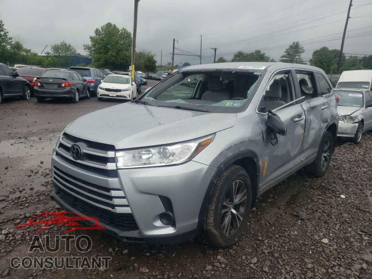 TOYOTA HIGHLANDER 2018 - 5TDBZRFH8JS802147