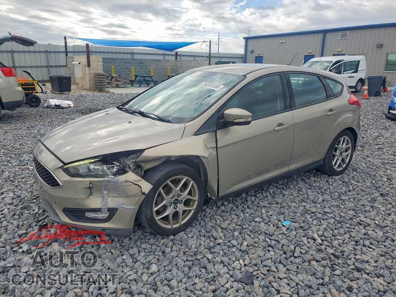 FORD FOCUS 2015 - 1FADP3K21FL302651