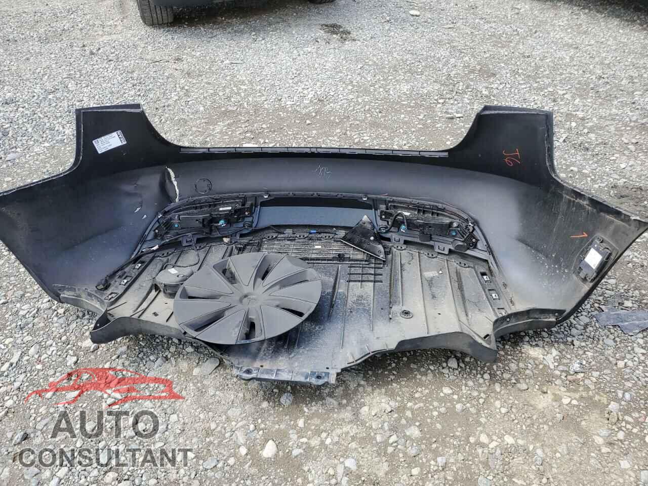 TESLA MODEL 3 2024 - 5YJ3E1EAXRF746783