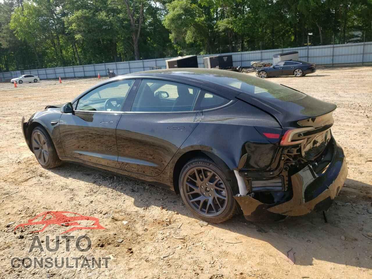 TESLA MODEL 3 2025 - 5YJ3E1EA4SF965566