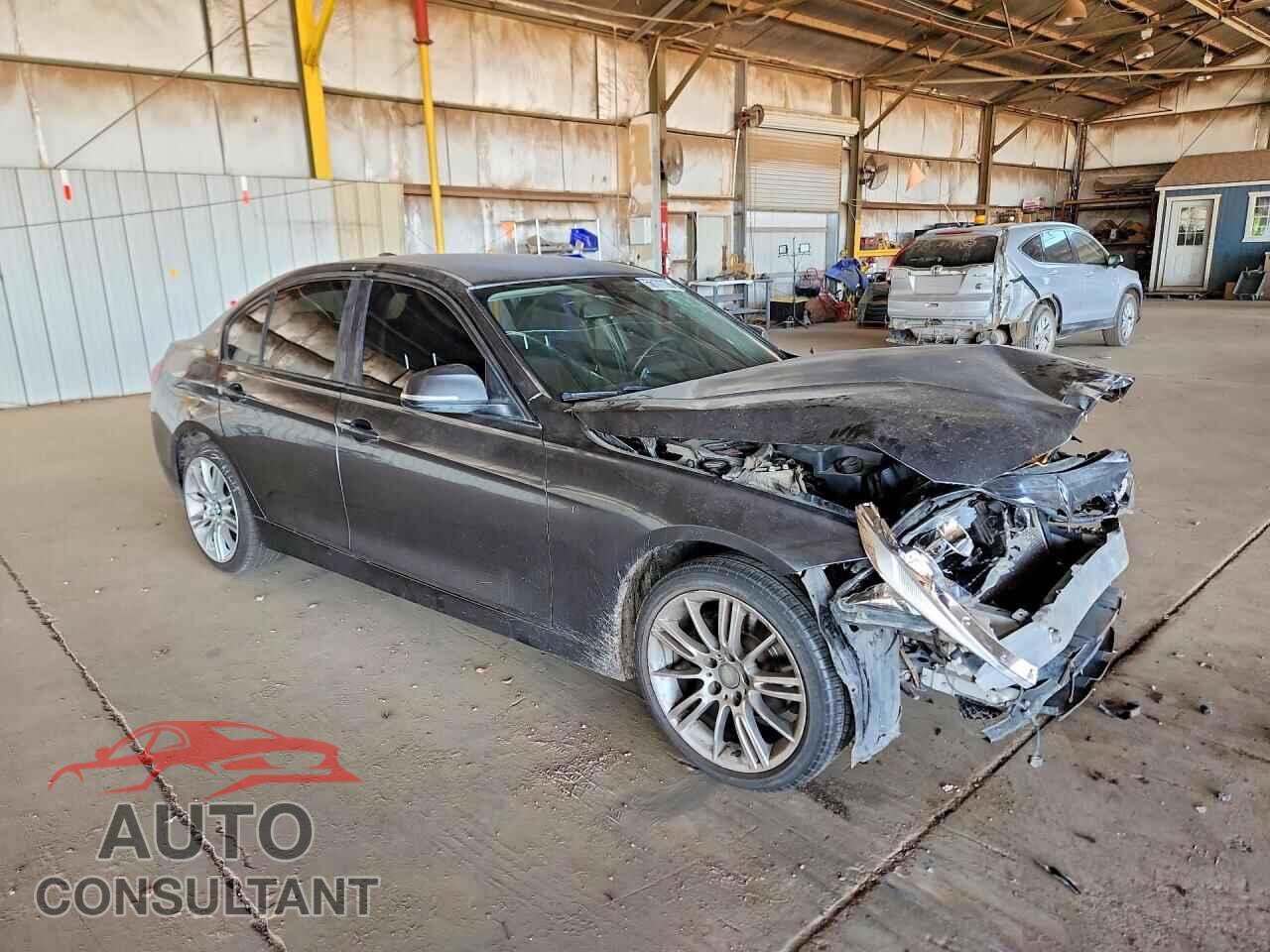 BMW 3 SERIES 2016 - WBA8E1G53GNU10023