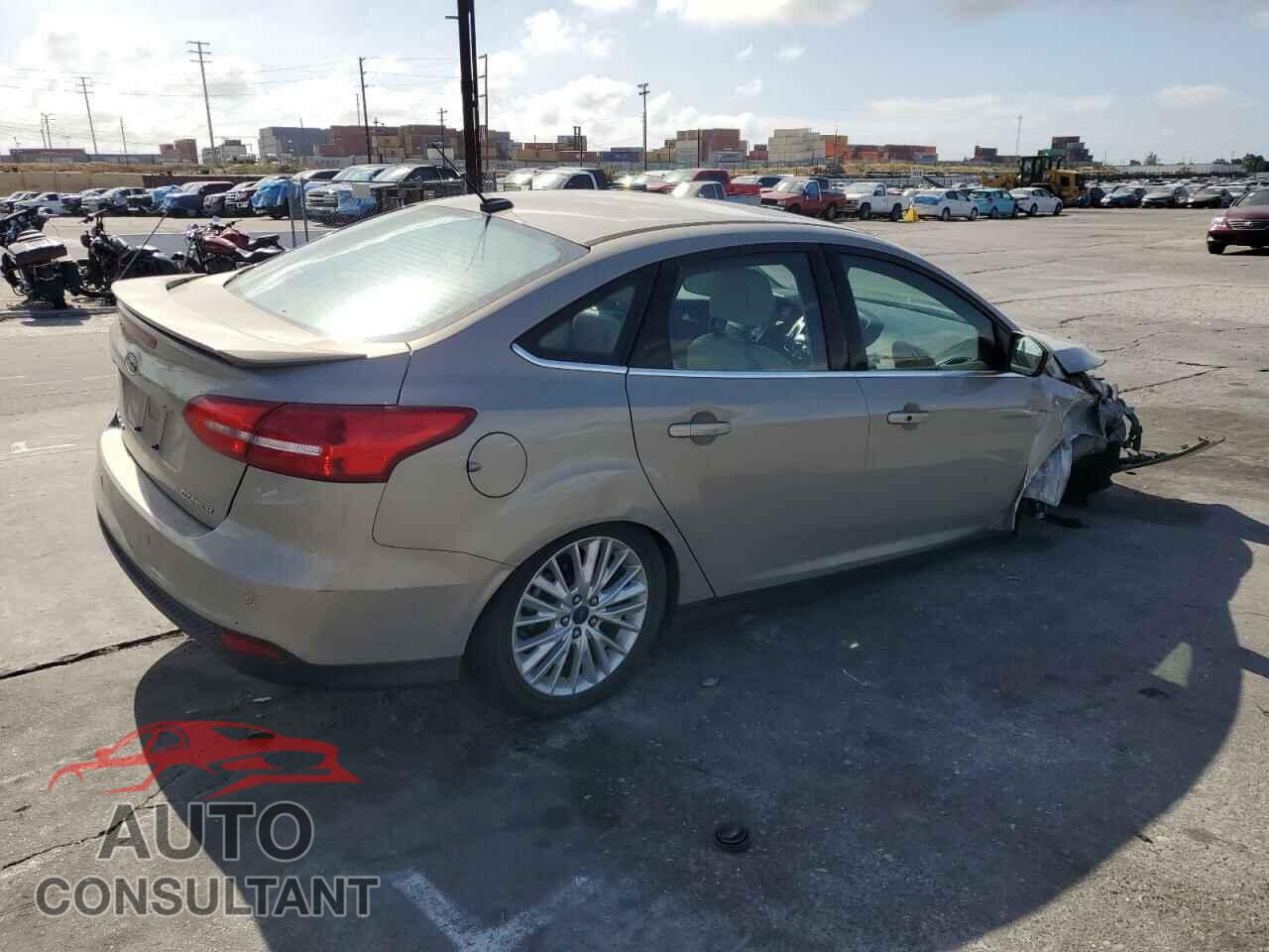 FORD FOCUS 2015 - 1FADP3J28FL288037