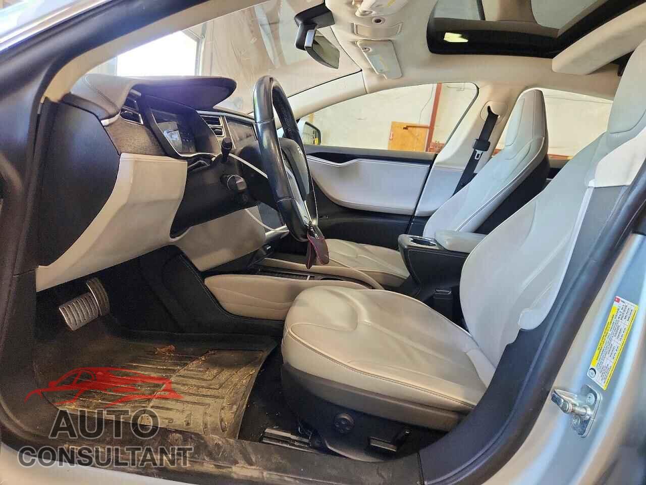 TESLA MODEL S 2014 - 5YJSA1H12EFP43583