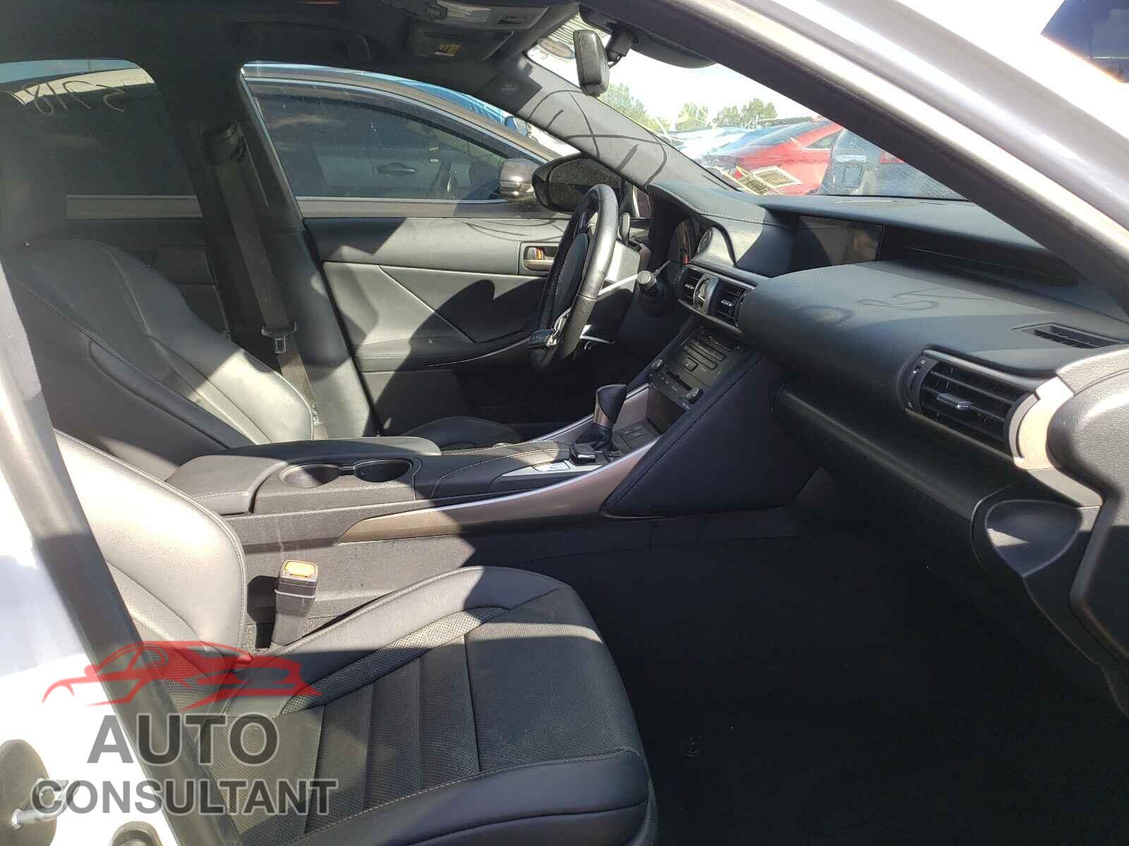 LEXUS IS 2017 - JTHCM1D26H5018888