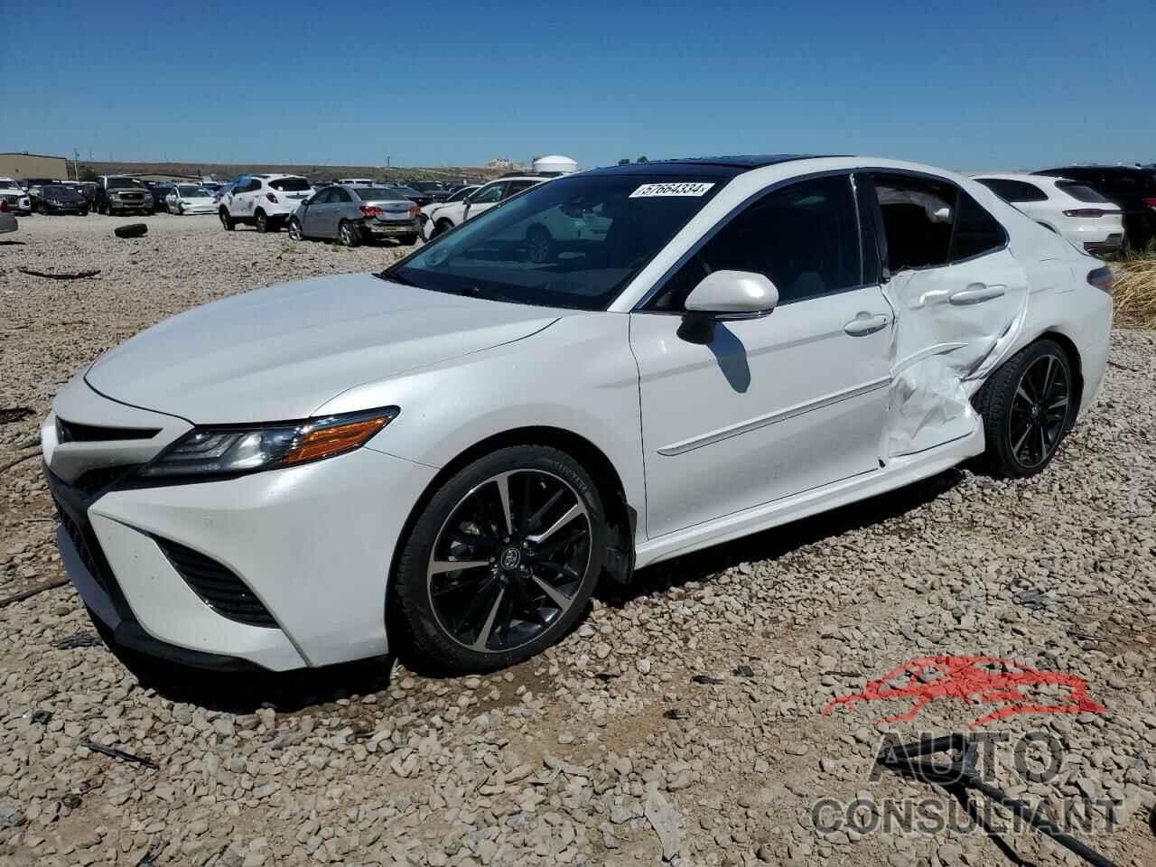 TOYOTA CAMRY 2018 - 4T1BZ1HK2JU008715