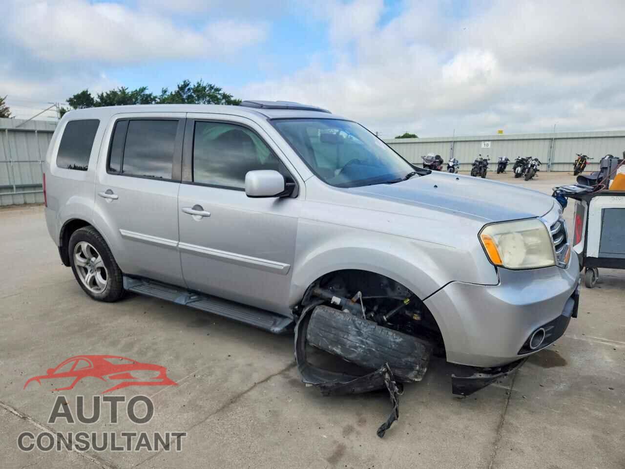 HONDA PILOT 2015 - 5FNYF3H58FB010692