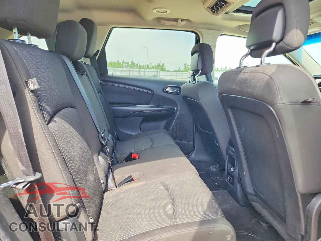 DODGE JOURNEY 2012 - 3C4PDCCG5CT206581