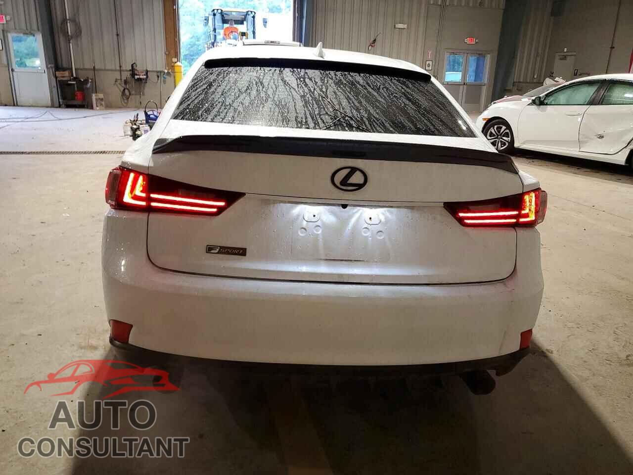LEXUS IS 2015 - JTHCF1D22F5024940