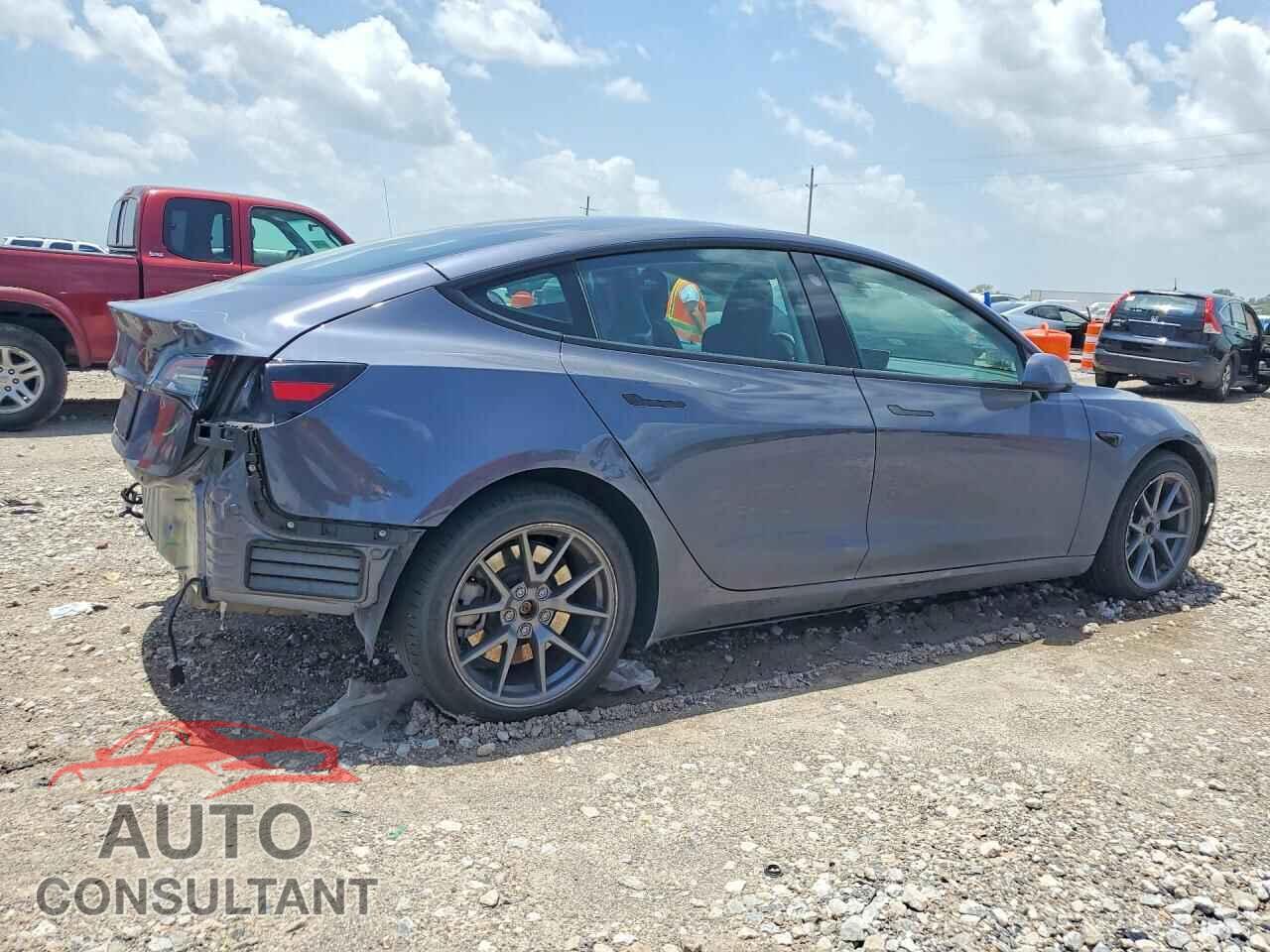 TESLA MODEL 3 2023 - 5YJ3E1EA3PF585271