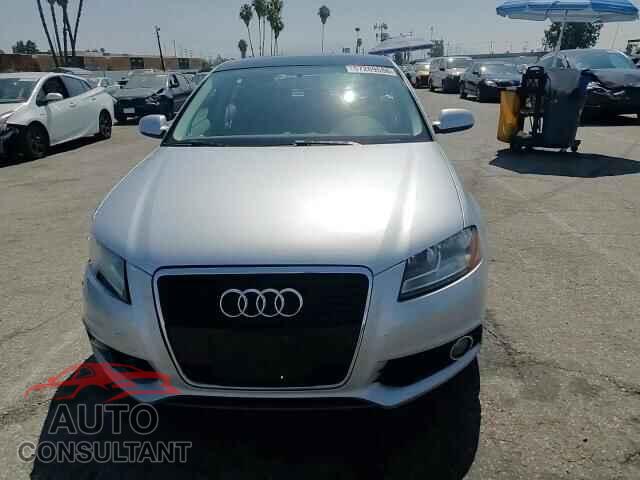 AUDI A3 2011 - WAUBEAFM0BA106405