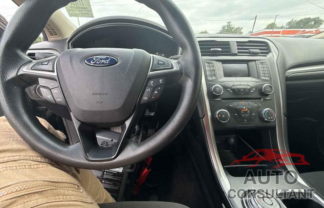 FORD FUSION 2017 - 3FA6P0HD3HR335333