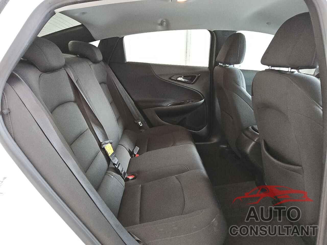 CHEVROLET MALIBU 2019 - 1G1ZC5ST4KF110920