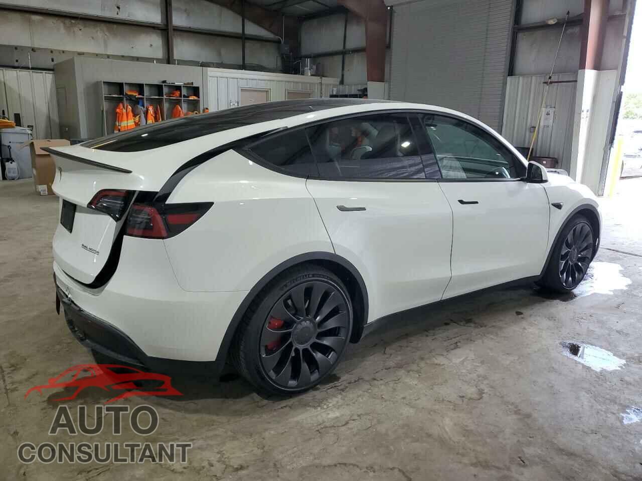 TESLA MODEL Y 2023 - 7SAYGDEF4PF788024