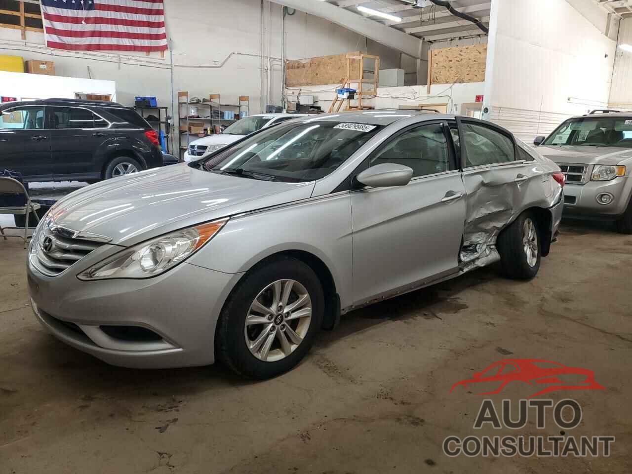 HYUNDAI SONATA 2012 - 5NPEB4AC3CH312000