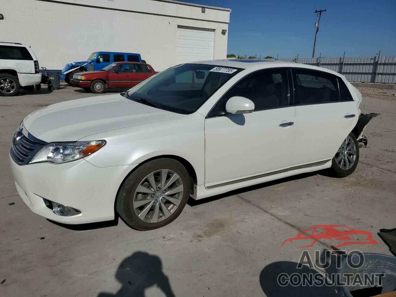 TOYOTA AVALON 2011 - 4T1BK3DB7BU375911