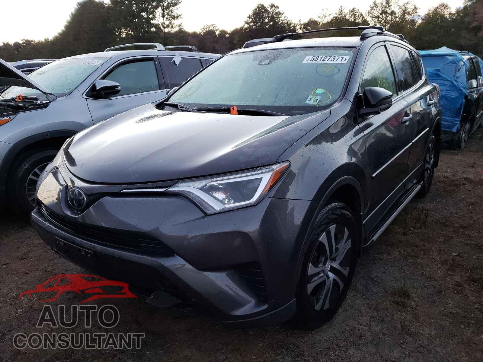 TOYOTA RAV4 2017 - JTMBFREV7HJ128564