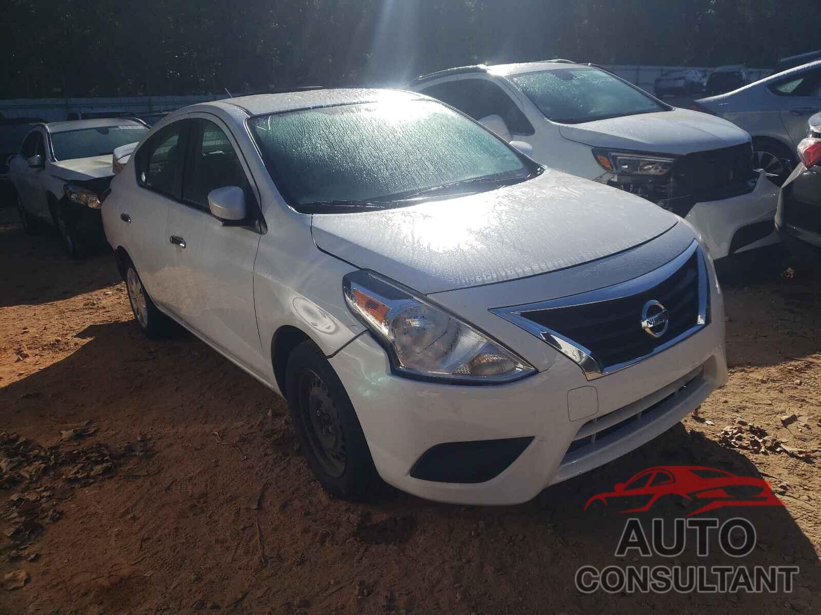 NISSAN VERSA 2019 - 3N1CN7AP1KL878676