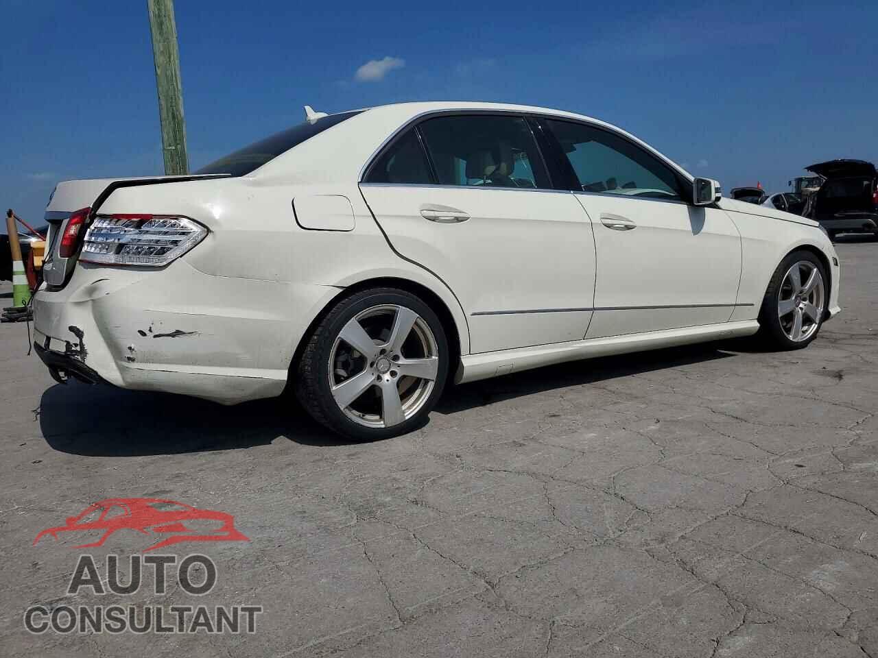 MERCEDES-BENZ E-CLASS 2011 - WDDHF5GB1BA515792