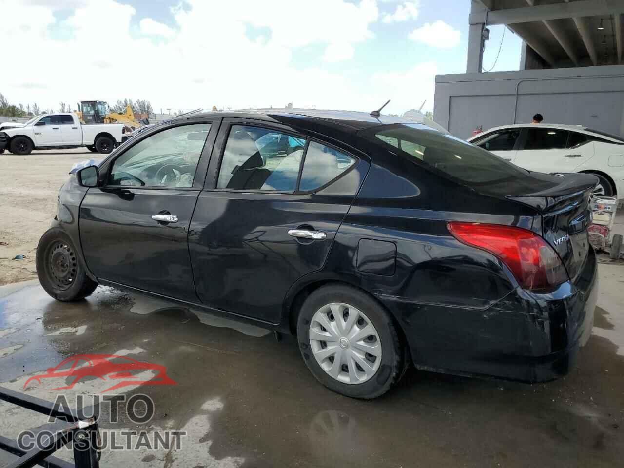 NISSAN VERSA 2017 - 3N1CN7AP3HL808430