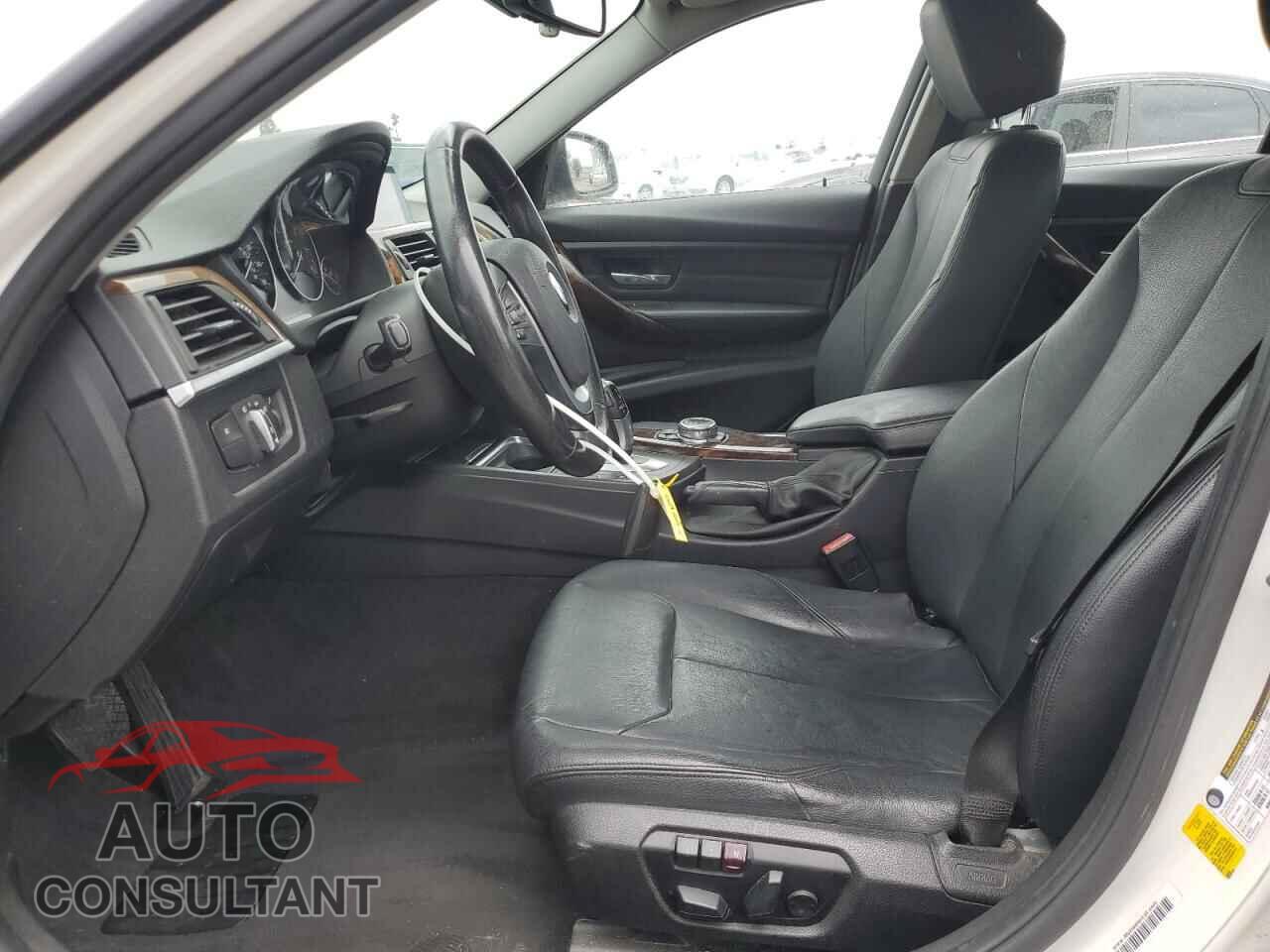 BMW 3 SERIES 2014 - WBA3D3C59EF099154