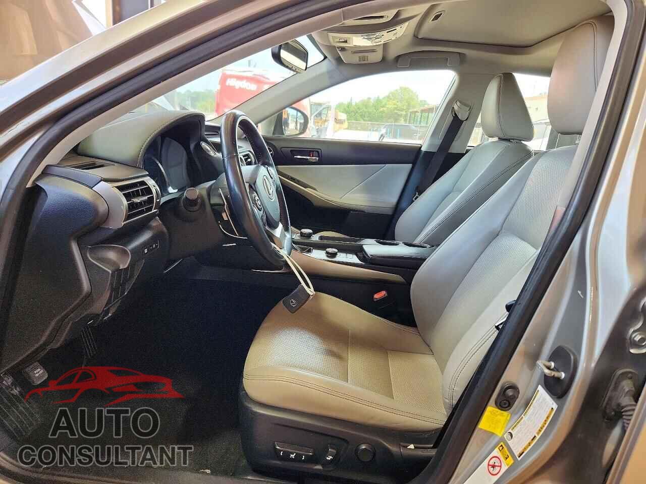 LEXUS IS 2015 - JTHBF1D2XF5056580