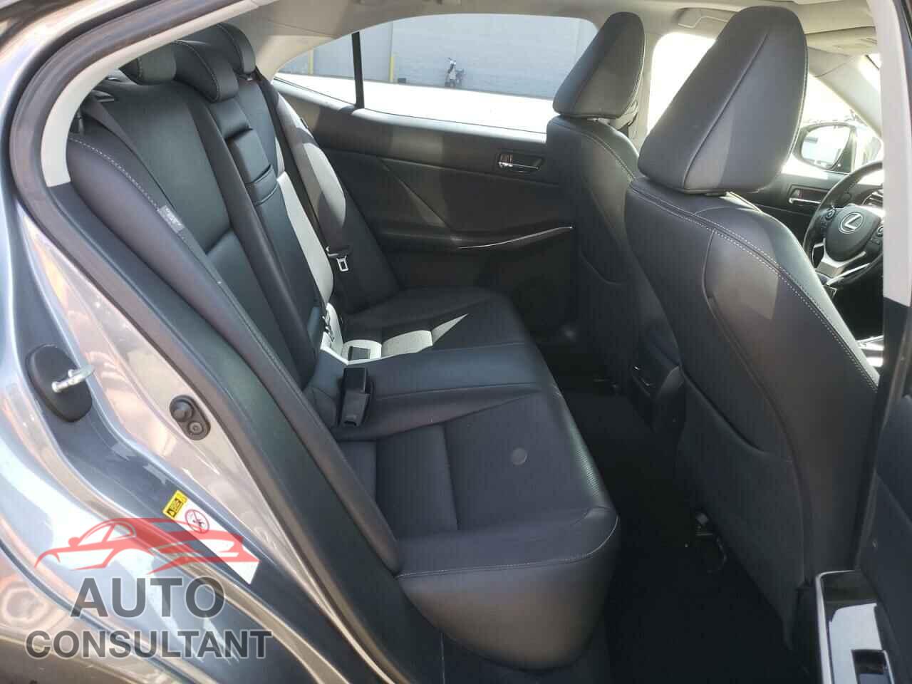 LEXUS IS 2016 - JTHBA1D23G5028443